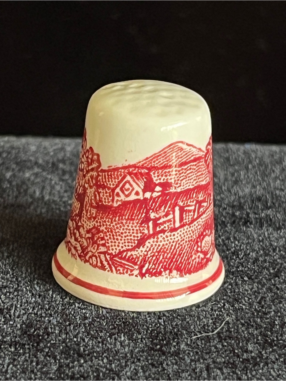 Franklin Mint WORLDS GREATEST PORCELAIN HOUSES THIMBLE - Adams Made In England